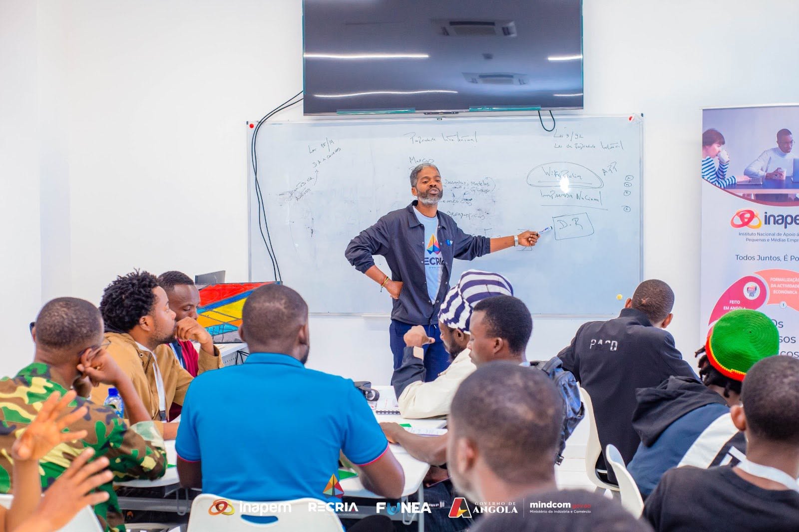 Projecto RECRIA capacita empreendedores criativos na Província do Huambo